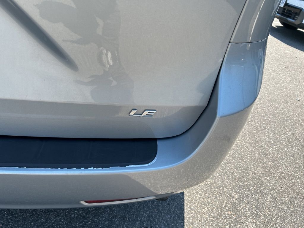 Used 2016 Silver Toyota LE image 24