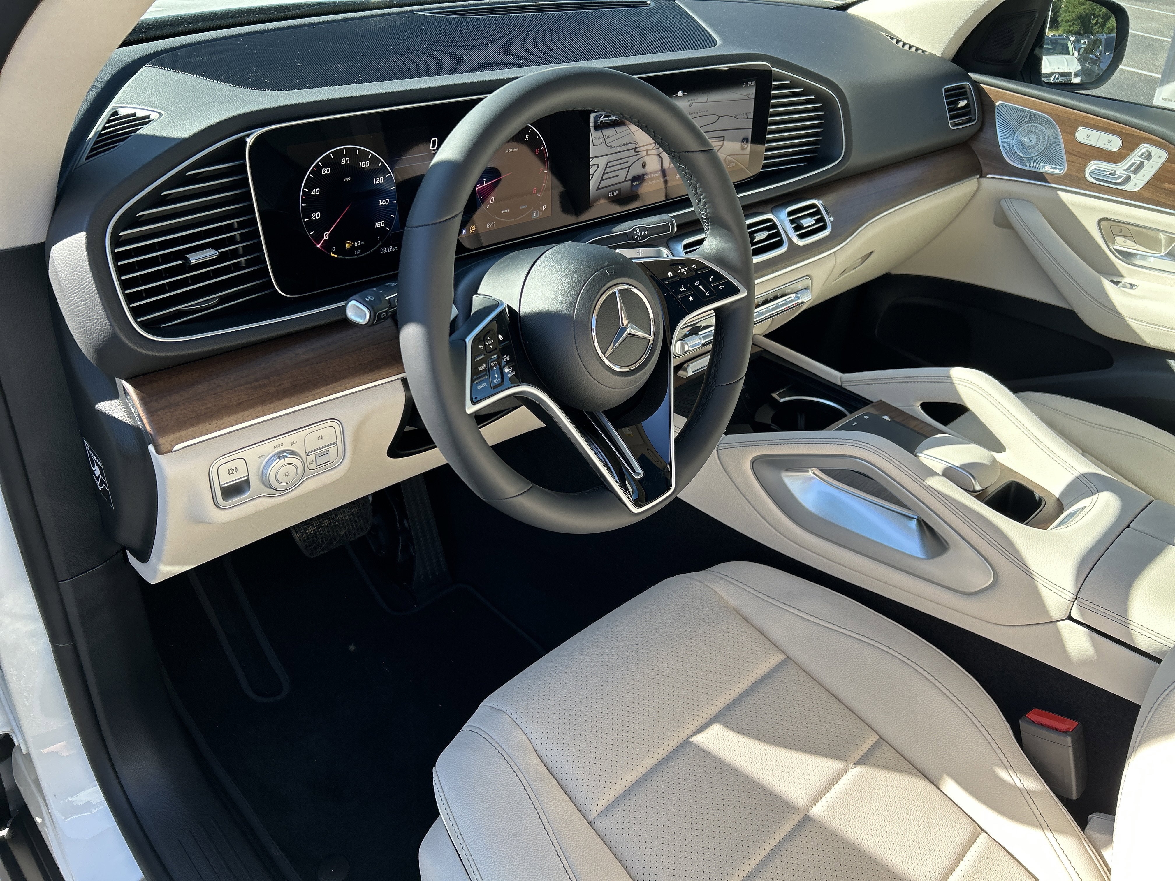New 2026 Polar White Mercedes-Benz GLE 350 4MATIC® SUV image 17
