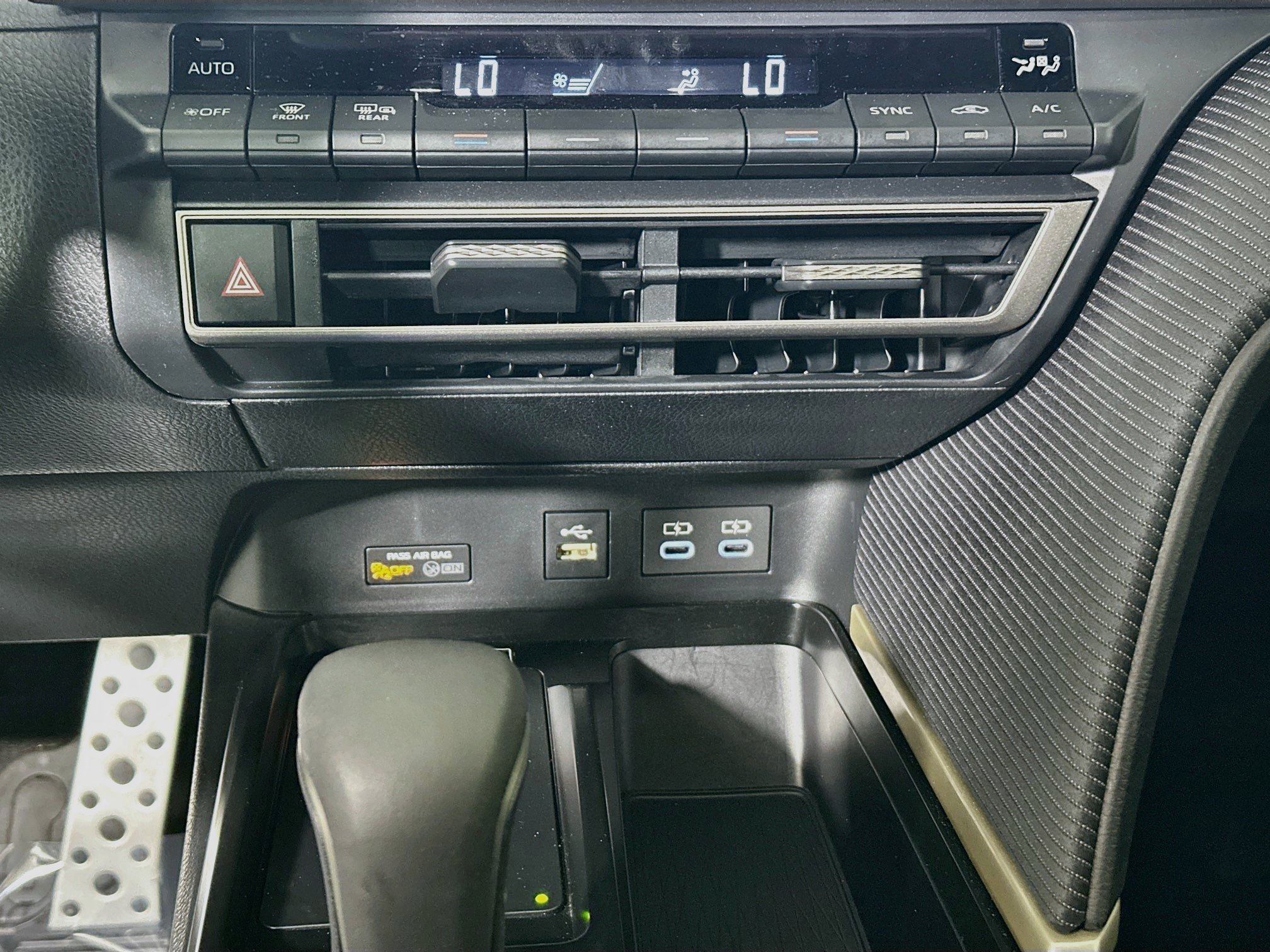 Used 2026 Ice Toyota SE image 23