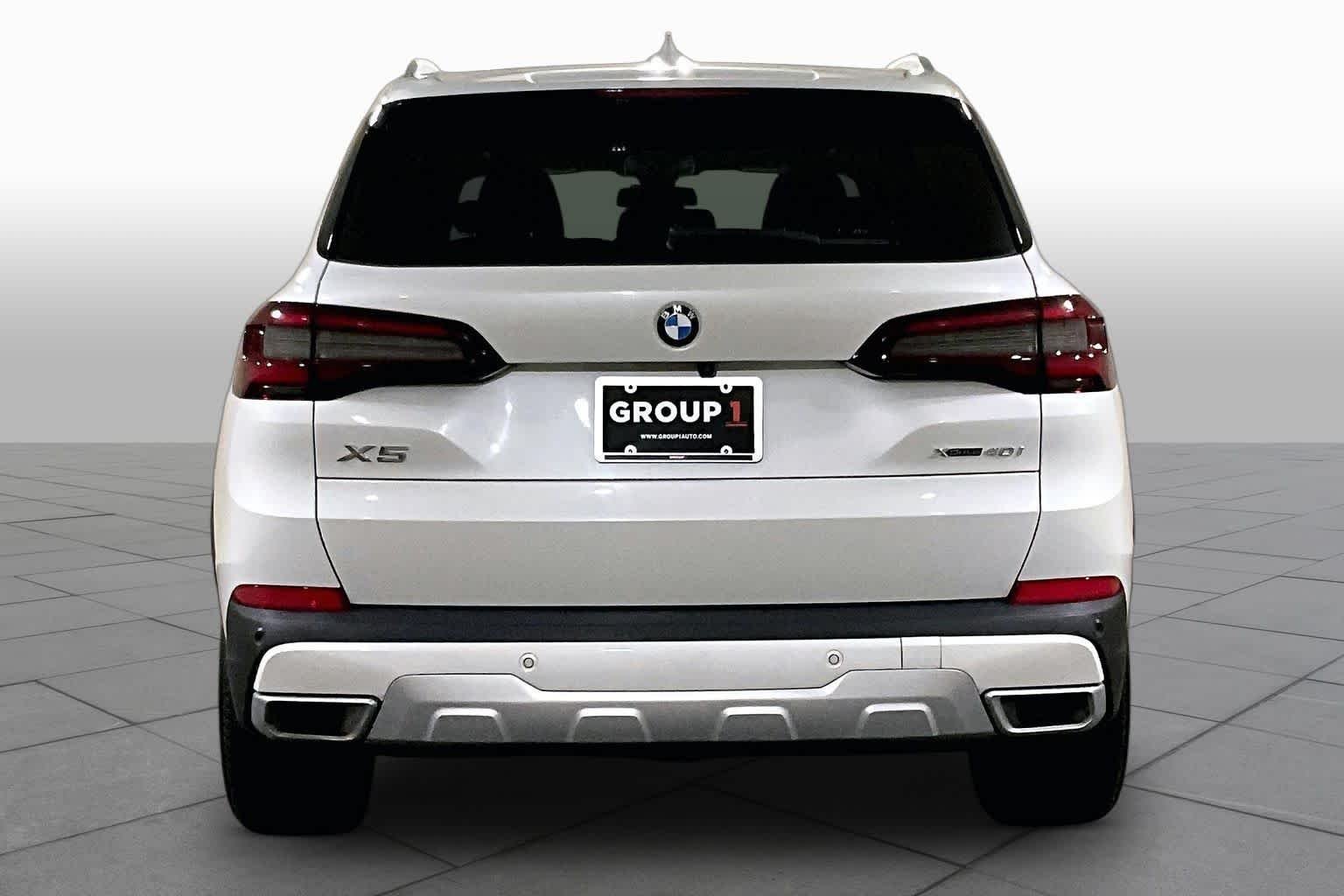 Used 2020 Mineral White Metallic BMW xDrive40i image 4