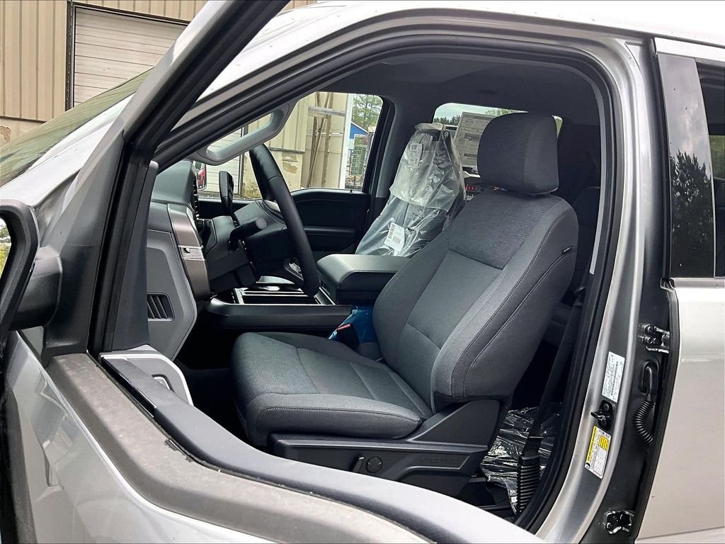 2026 Ford F-150 — photo 10