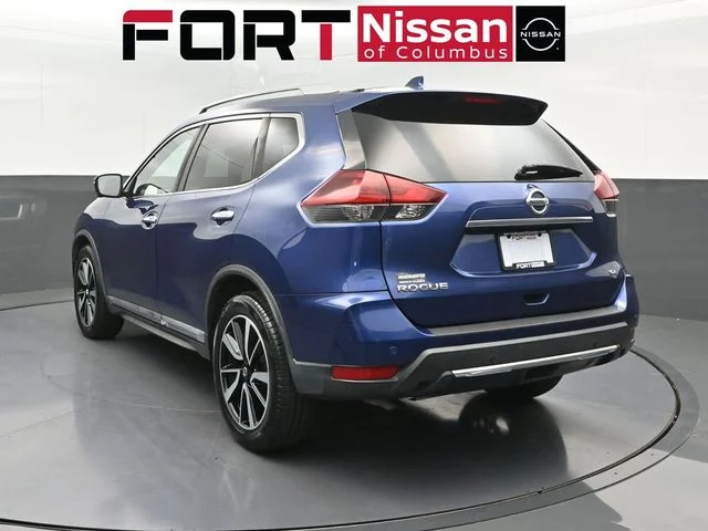 Used 2020 Blue Nissan SL image 5