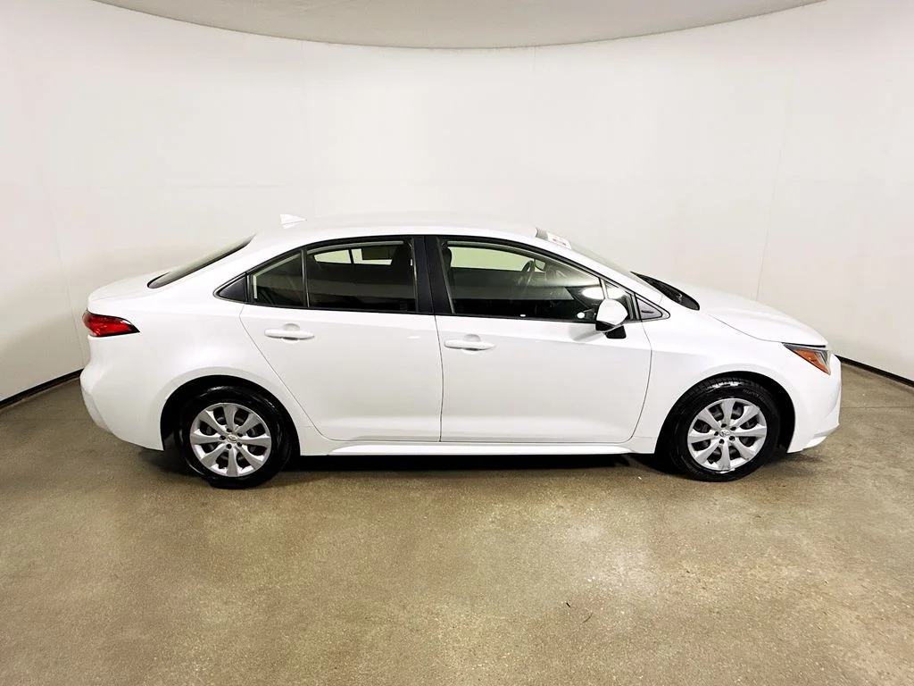 Certified Used 2022 Wind Chill Pearl Toyota LE image 8