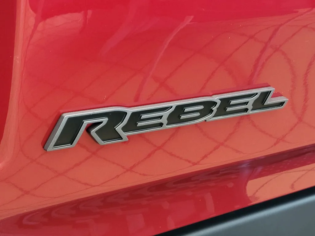 New 2026 Molten Red Pearl-Coat Exterior Paint RAM Rebel image 21