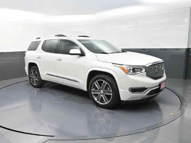 Used 2018 White GMC Denali image 10