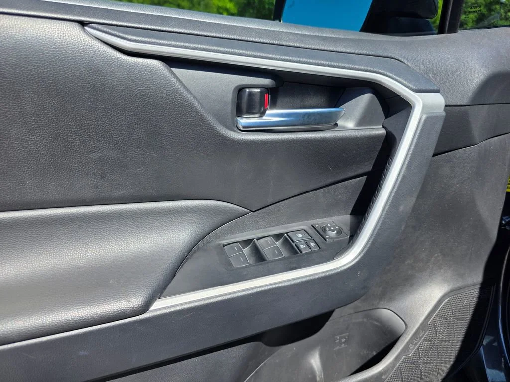 Used 2025 Gray Toyota XLE image 16
