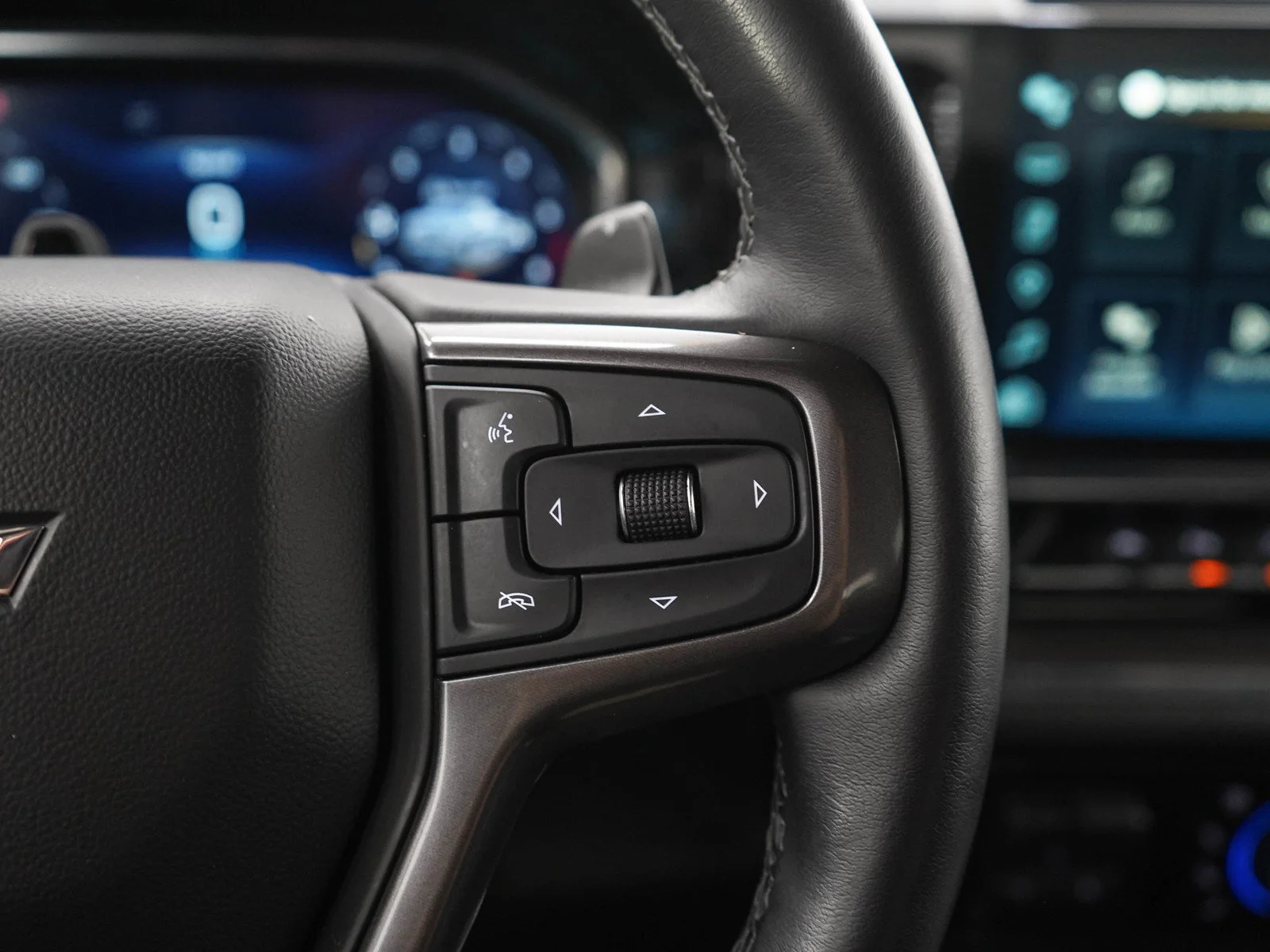 Used 2025 Black Chevrolet High Country image 24