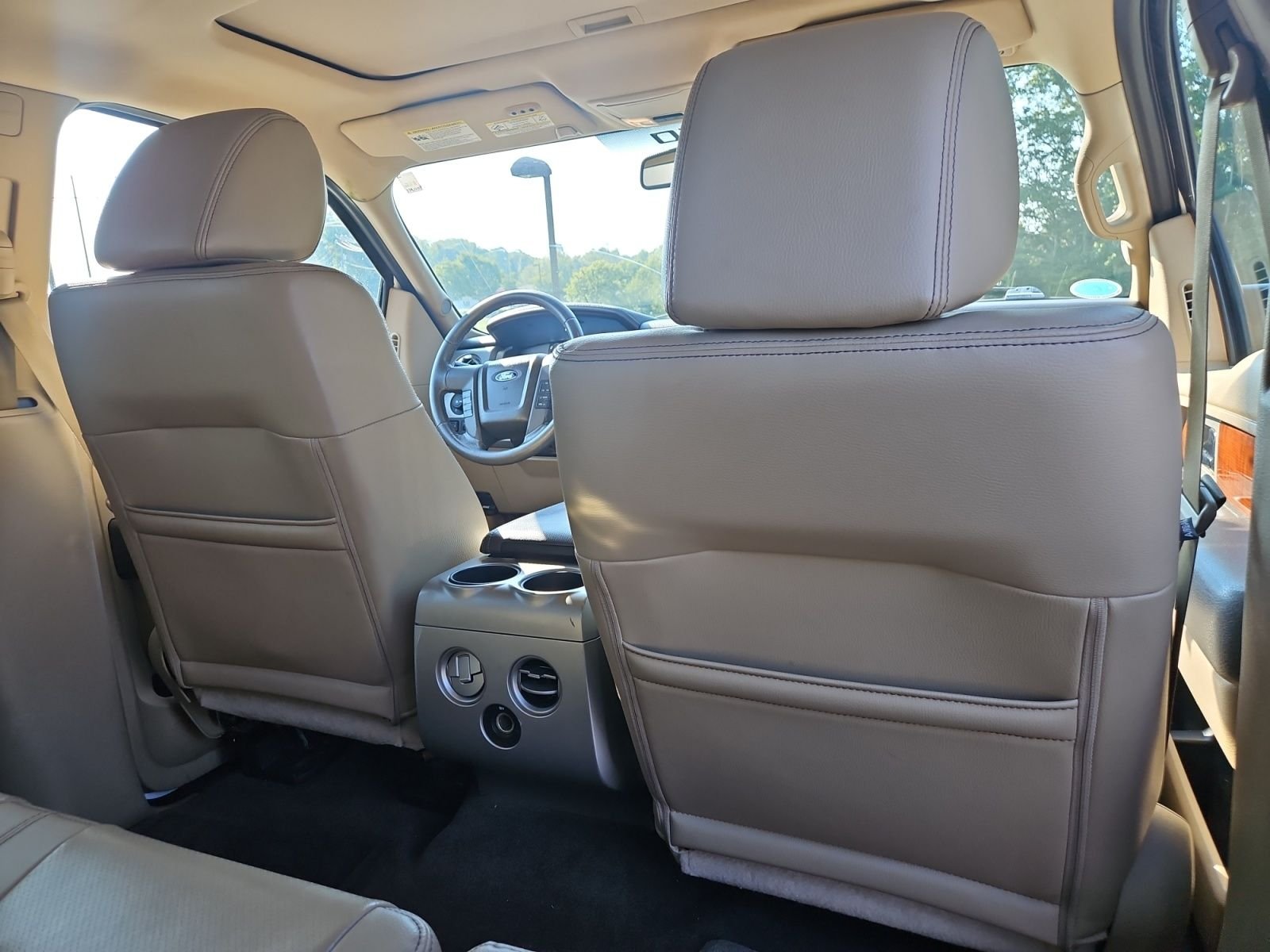 Used 2010  Ford Lariat image 18