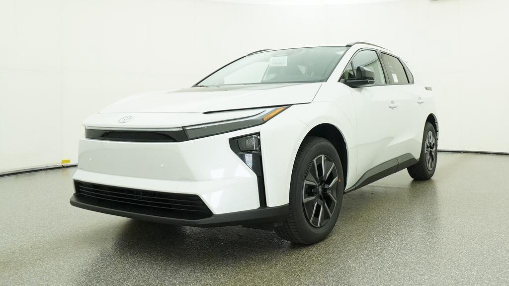 New 2027 Wind Chill Pearl Toyota XLE image 19