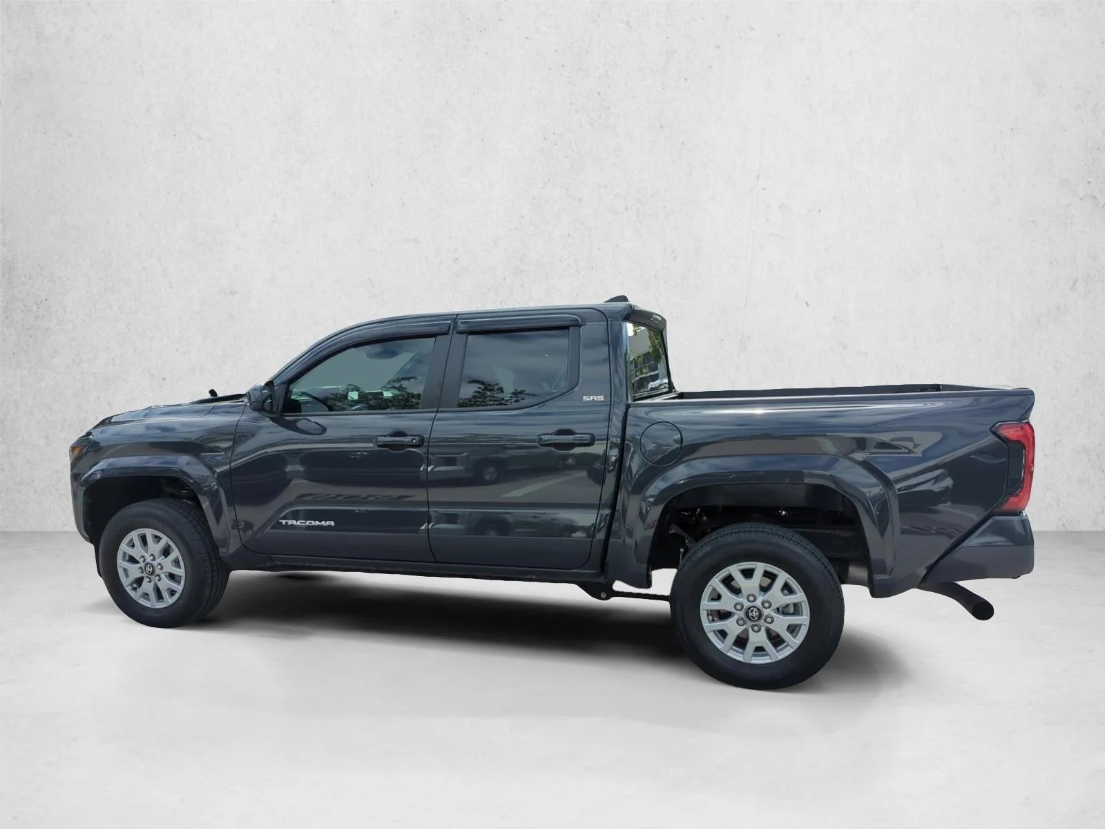 Used 2025 Underground Toyota SR5 image 8