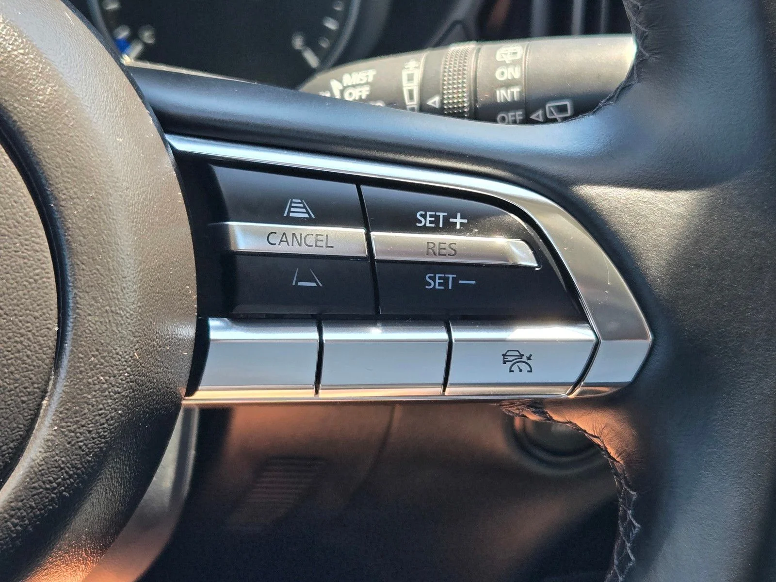 Certified Used 2025 Wind Chill Pearl Mazda 2.5 S Premium Package image 31