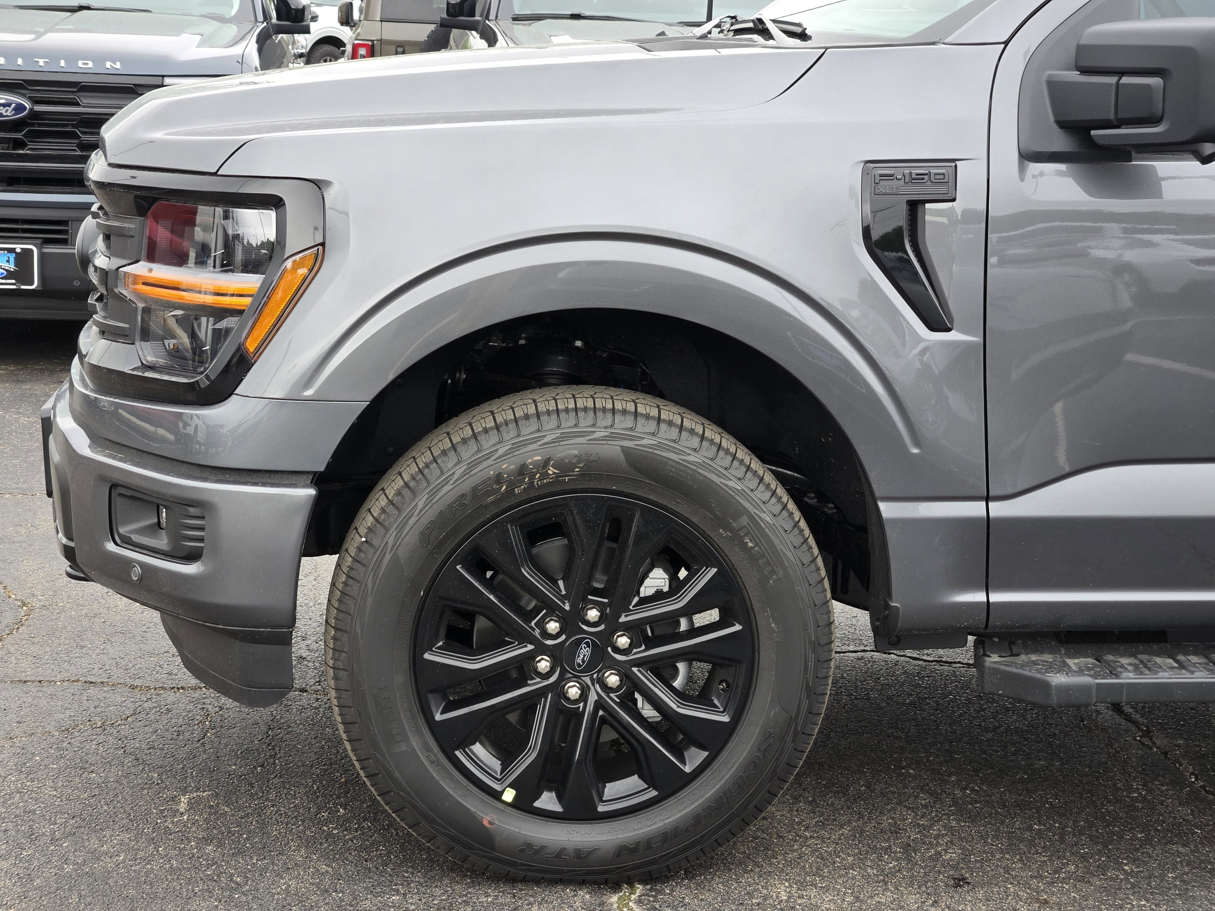 New 2026 Carbonized Gray Metallic Ford XLT image 6