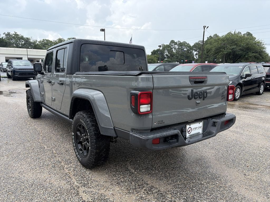 Used 2022 Gray Jeep Willys image 4
