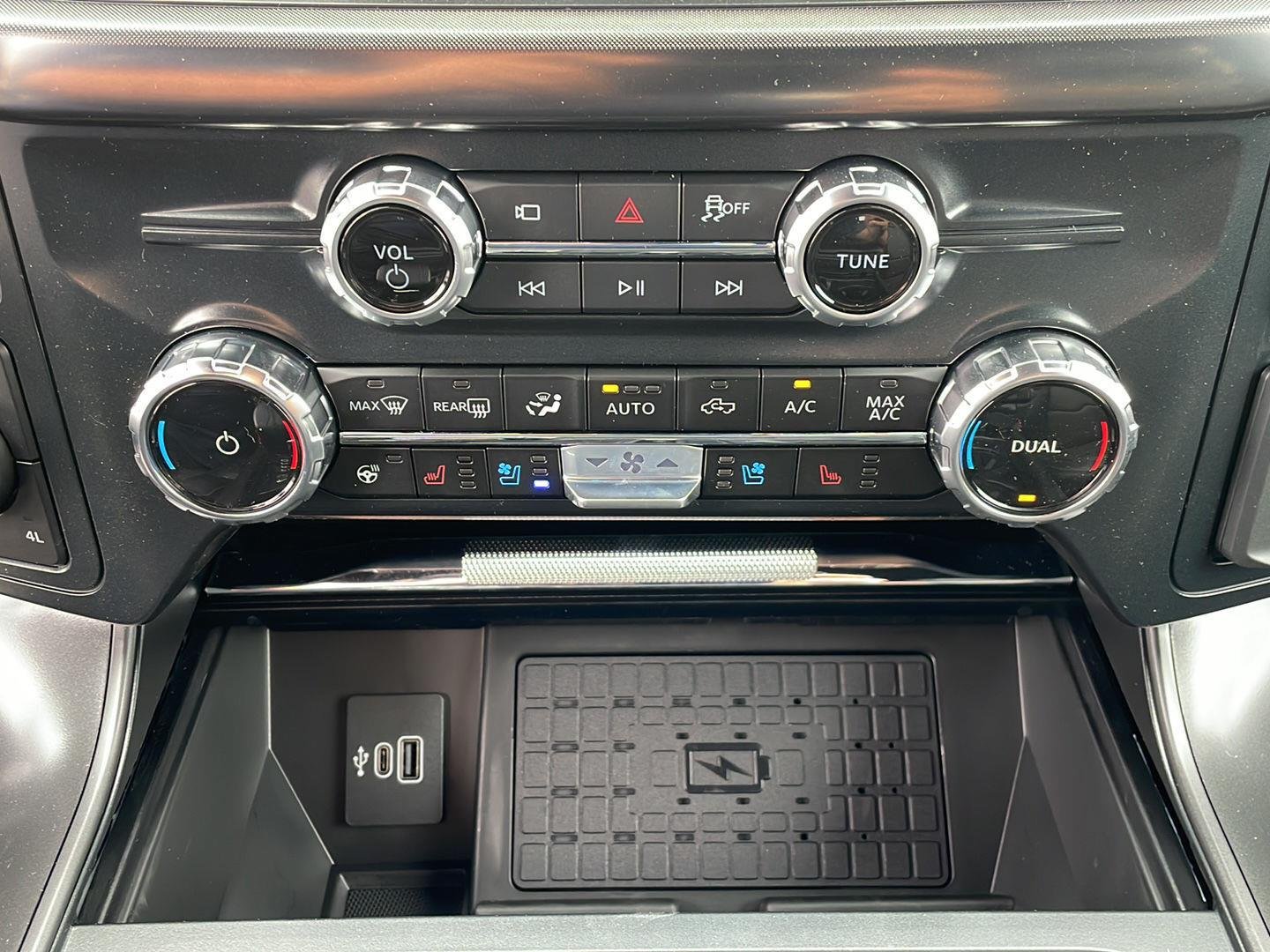 New 2026 Agate Black Metallic Ford Tremor® image 22