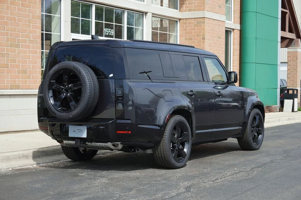 New 2026 Carpathian Grey Land Rover X-Dynamic SE image 6