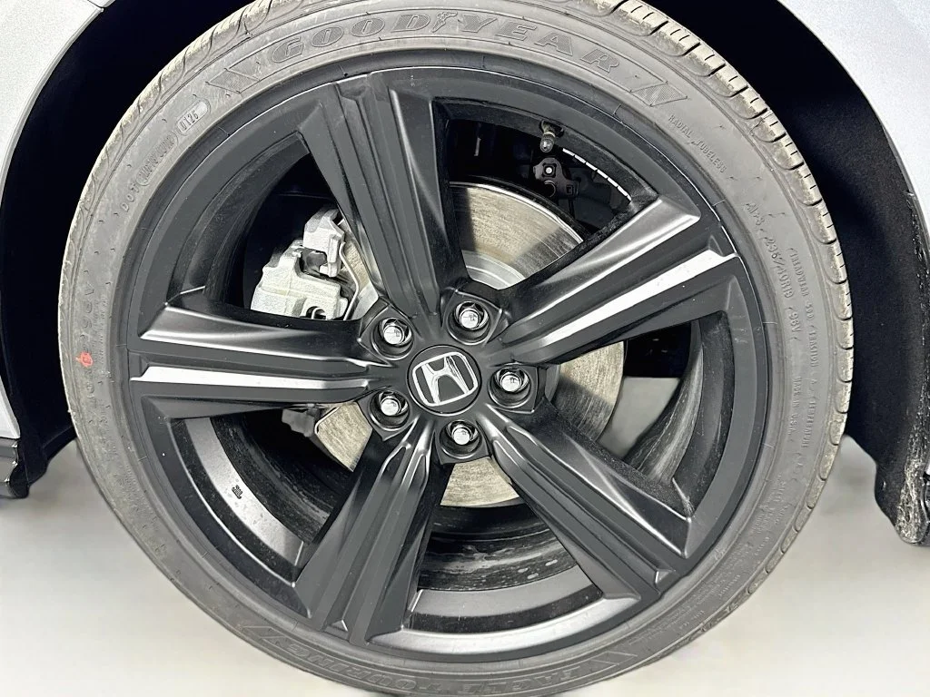 New 2026 Solar Silver Metallic Honda Sport-L image 14