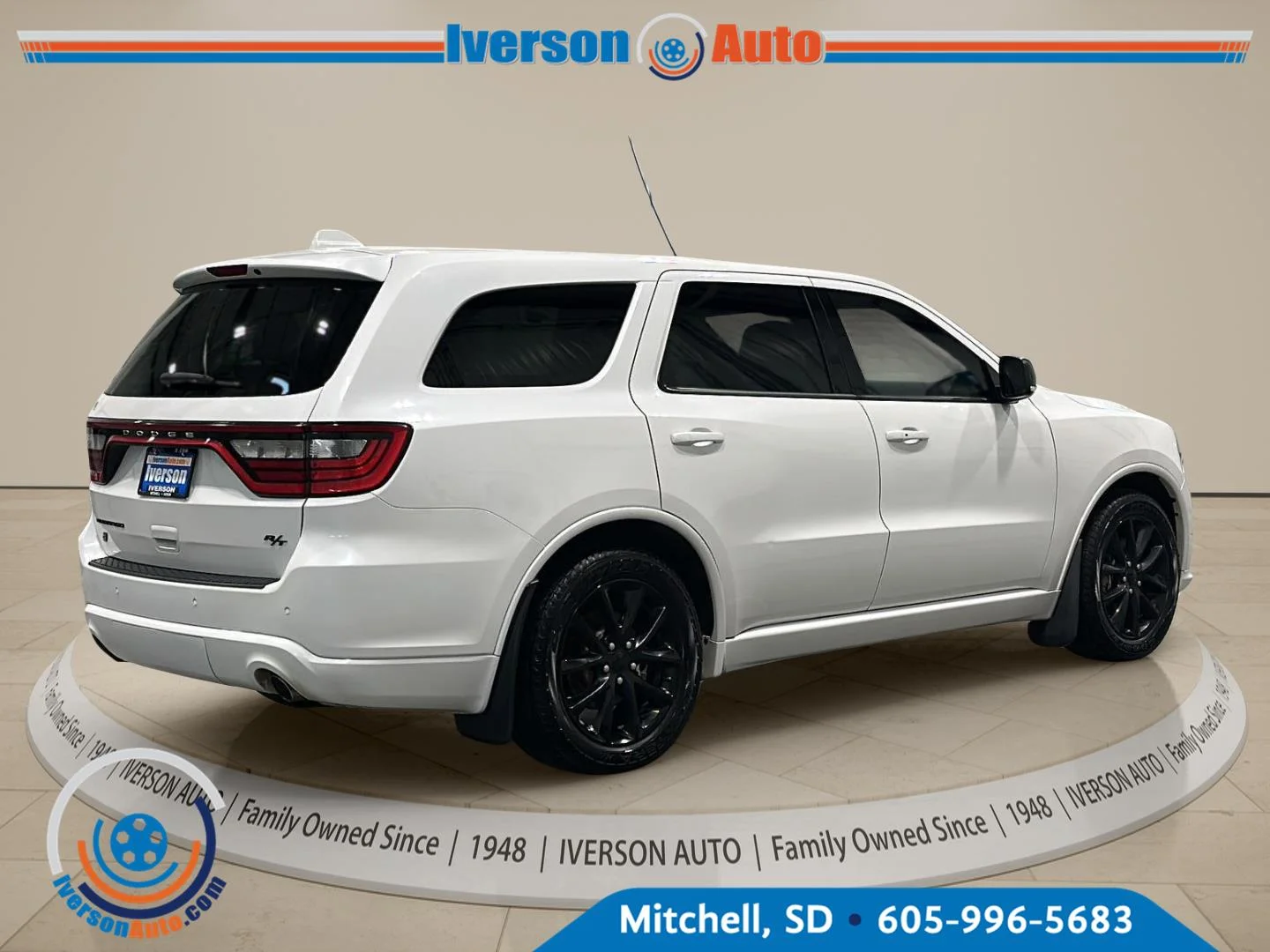 Used 2018 Ivory Tri-Coat Pearl Dodge R/T image 7