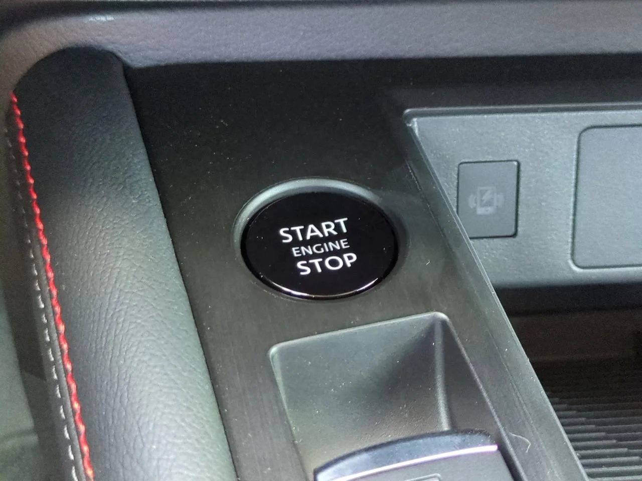2026 Nissan KICKS SR - Photo 25