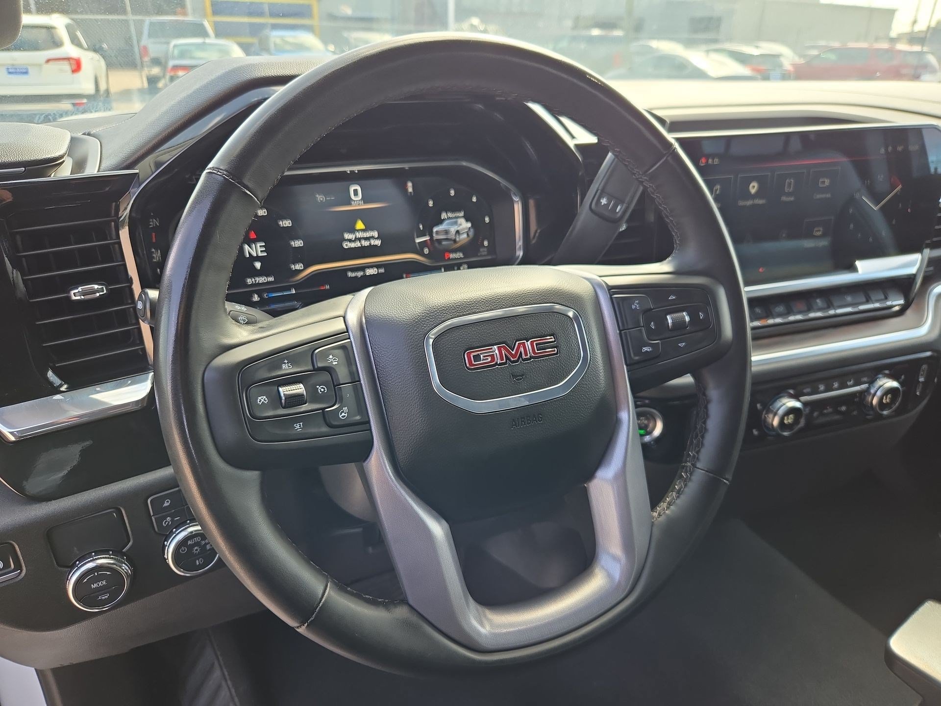 Used 2025 Summit White GMC SLT image 15