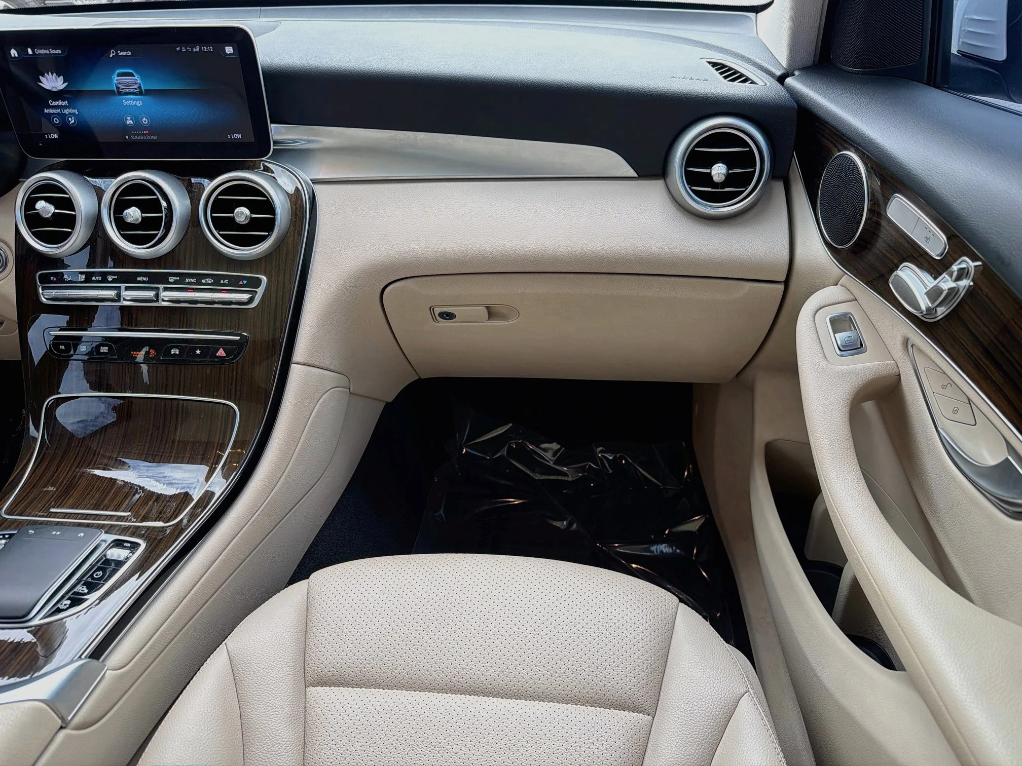 Used 2022 Polar White Mercedes-Benz GLC 300 image 19