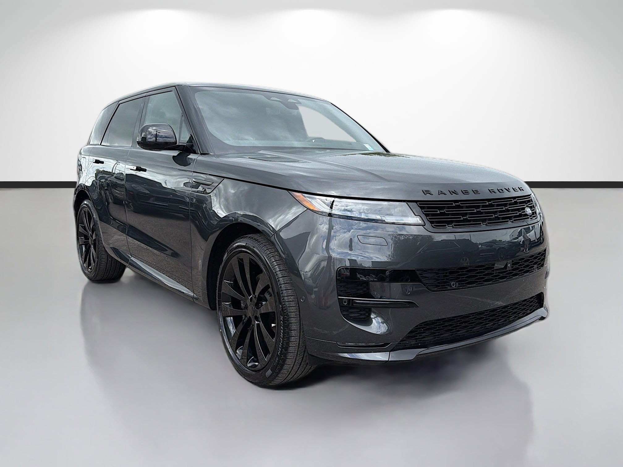 New 2026 Carpathian Grey Land Rover Dynamic SE image 7