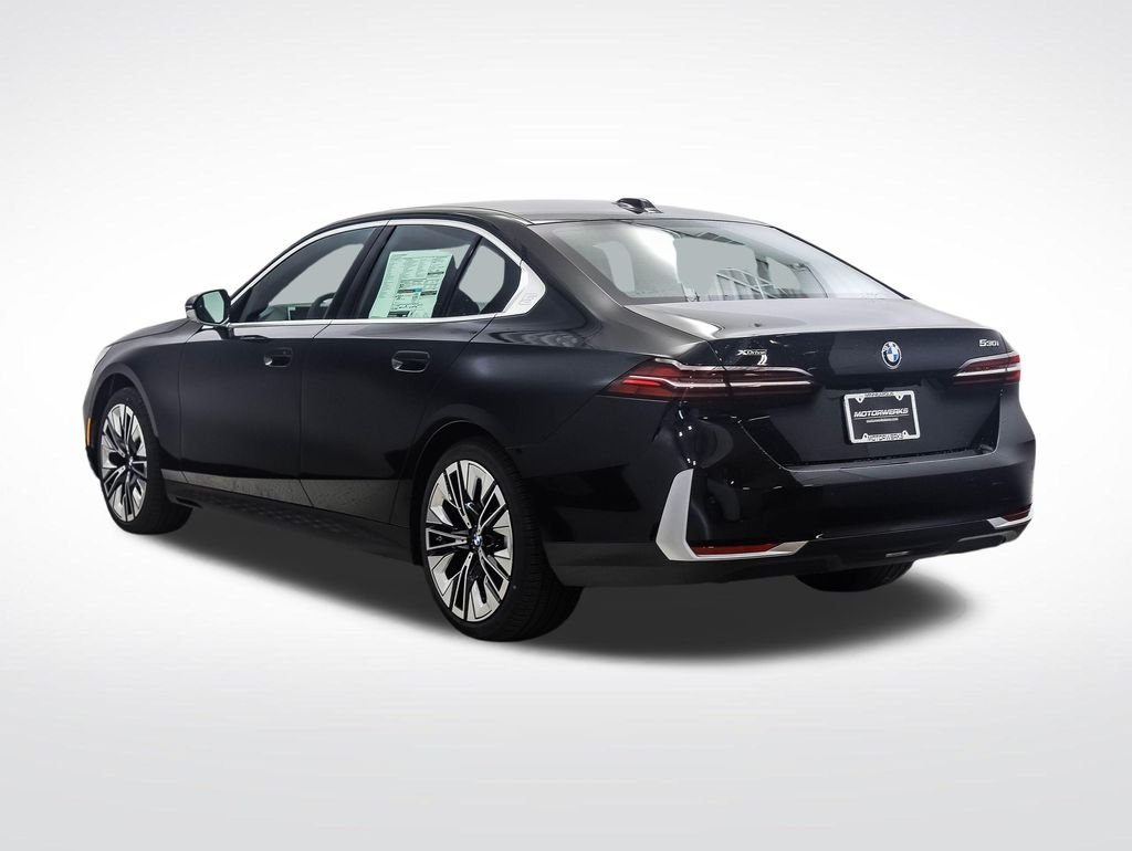 Used 2027 Black Sapphire Metallic BMW 530i xDrive image 3