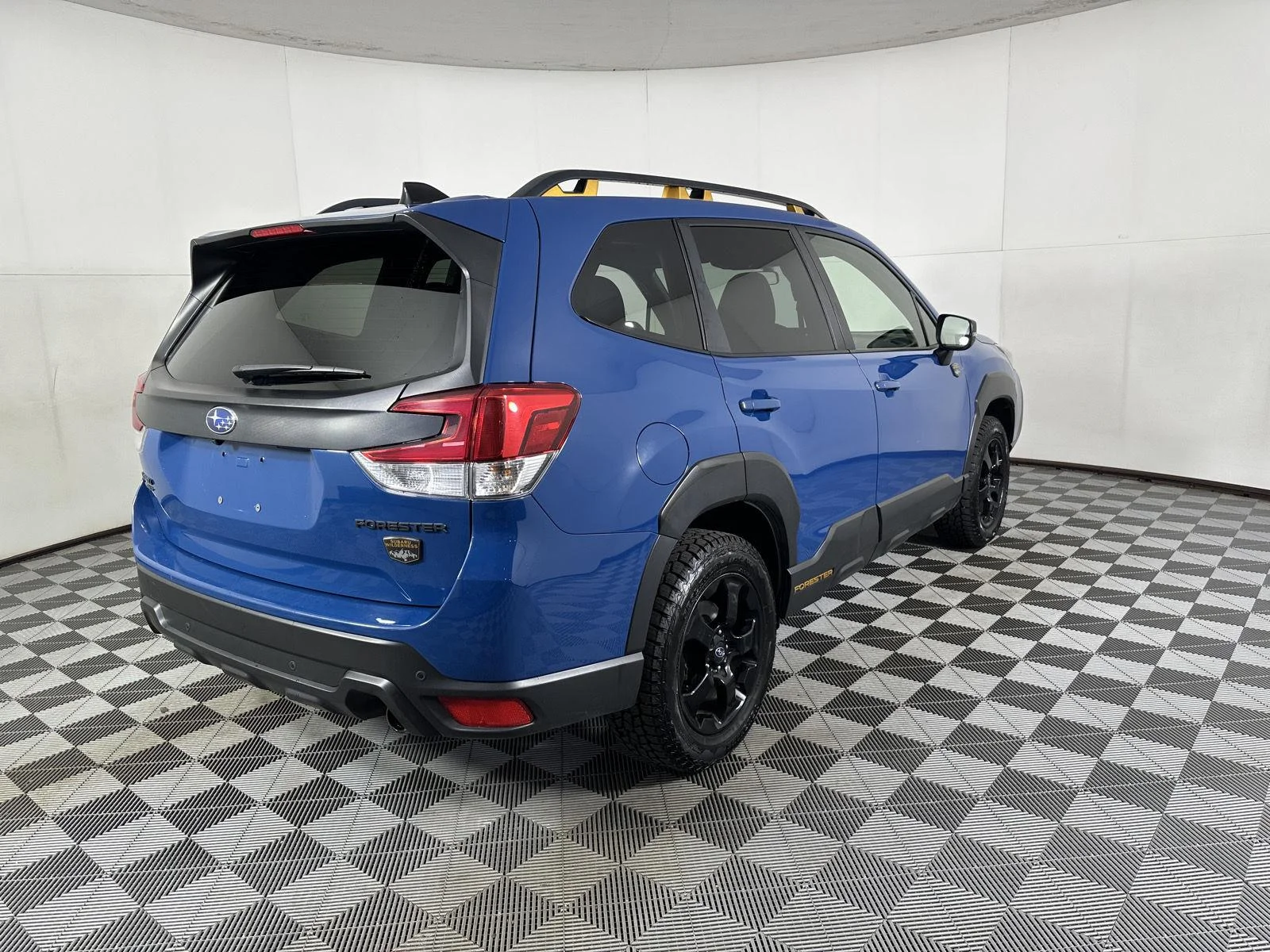 Used 2024 Geyser Blue Subaru Wilderness image 21