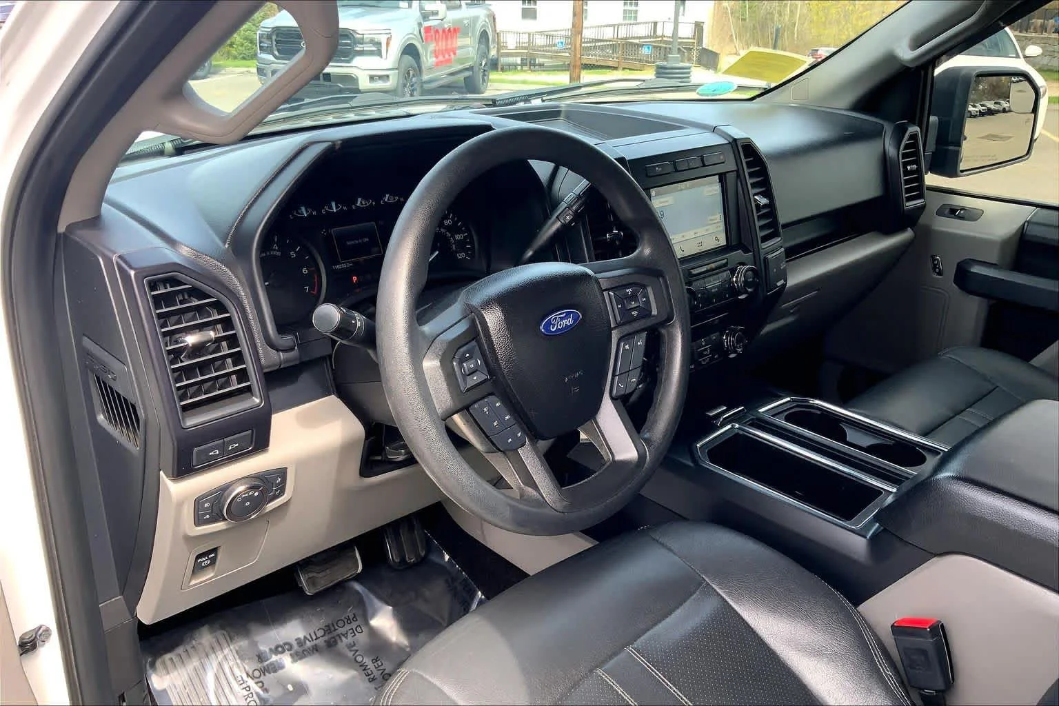 Used 2018 Oxford White Ford XL image 18