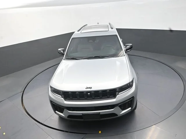 New 2026 Silver Zynith Exterior Paint Jeep Limited image 12