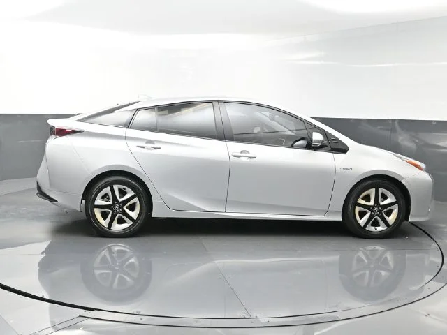 Used 2016 Silver Toyota Four Touring image 8