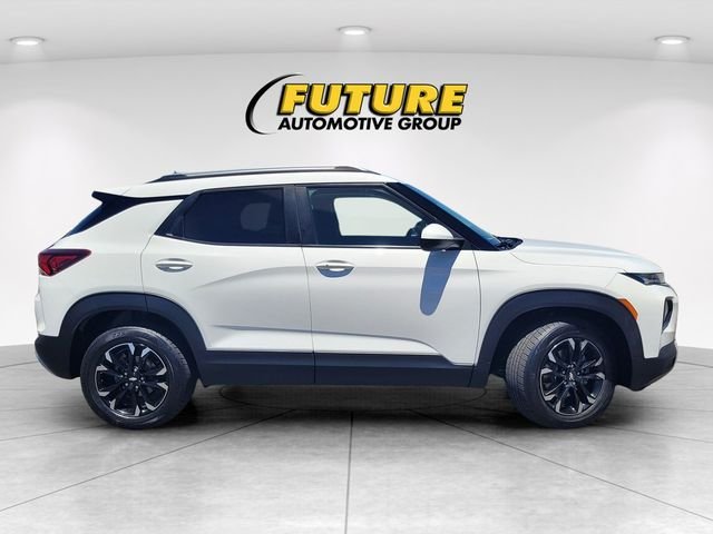 Used 2023 White Chevrolet LT image 3
