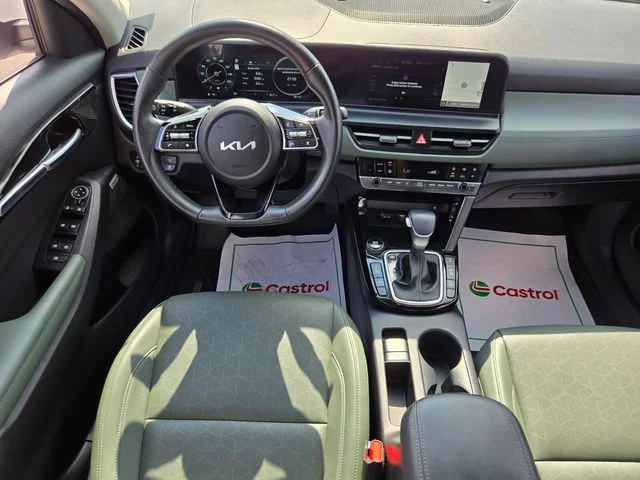 Used 2024 White Kia SX image 15