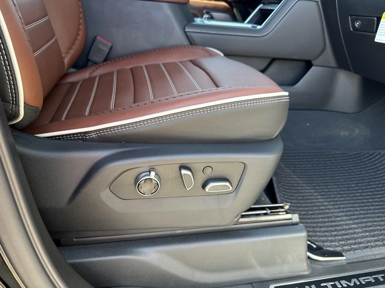 New 2026 Onyx Black GMC Denali Ultimate image 37