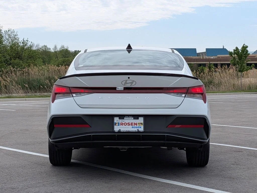 New 2026 White Hyundai SEL Sport image 6