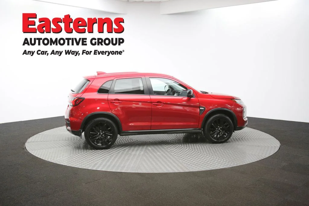 Used 2022 Red Mitsubishi 2.0 LE image 41