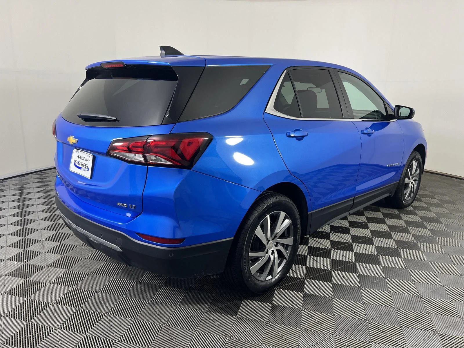 Used 2024 Riptide Blue Metallic Chevrolet LT image 28