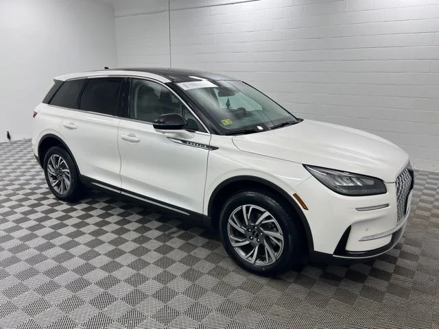 Used 2023 White Lincoln Standard image 4