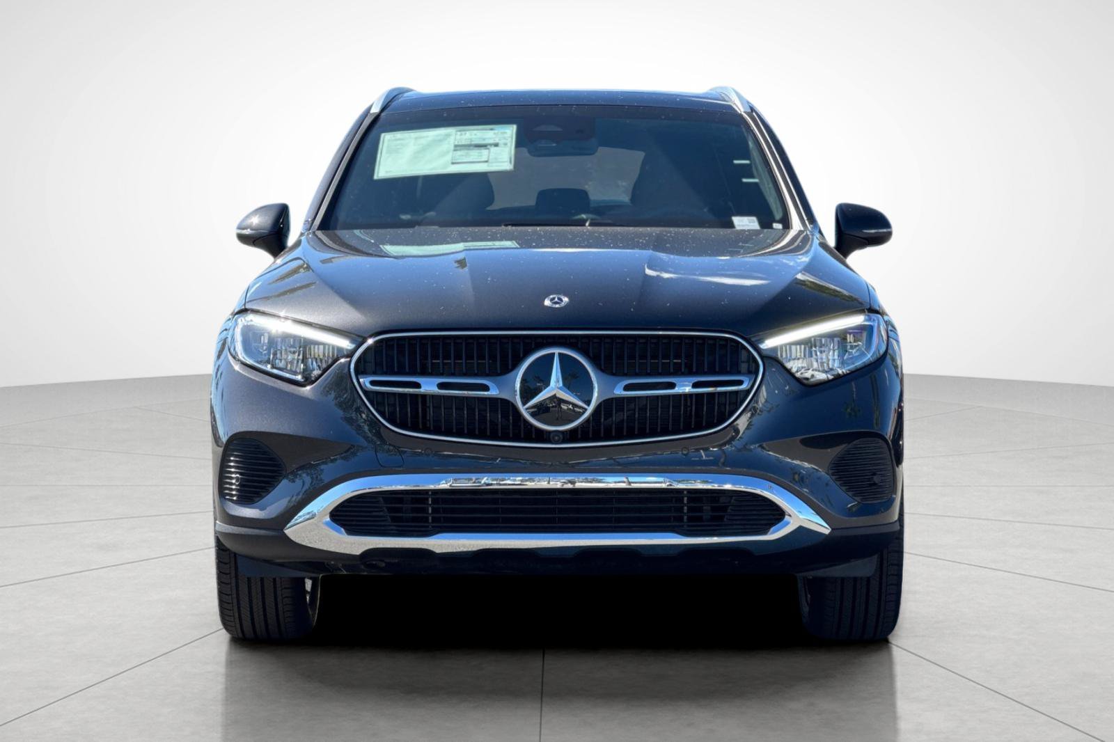 New 2027 Graphite Grey Metallic Mercedes-Benz GLC 300 image 7