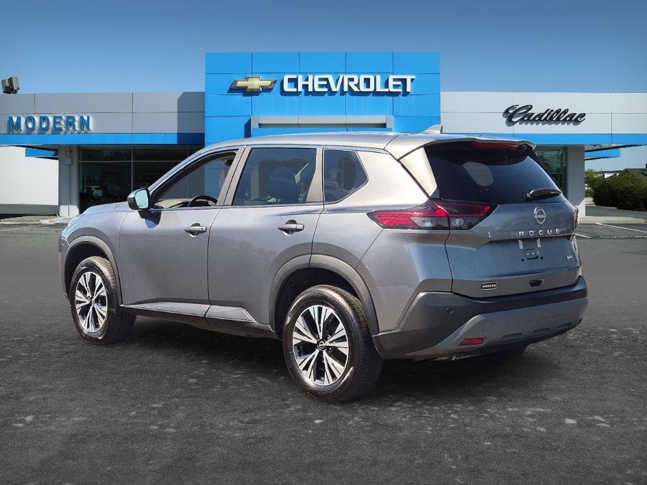 Certified Used 2023 Gun Metallic Nissan SV image 3