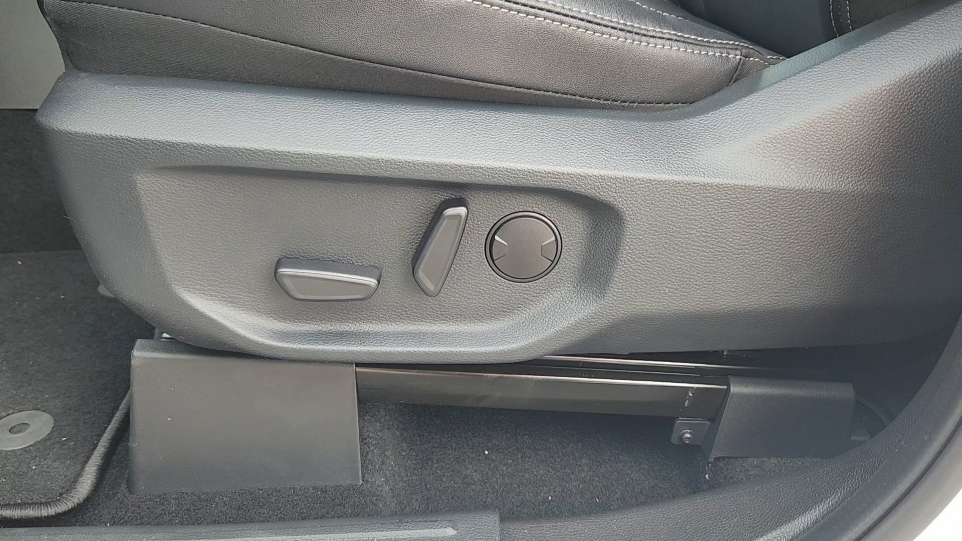 2025 Ford Ranger Lariat - Photo 8
