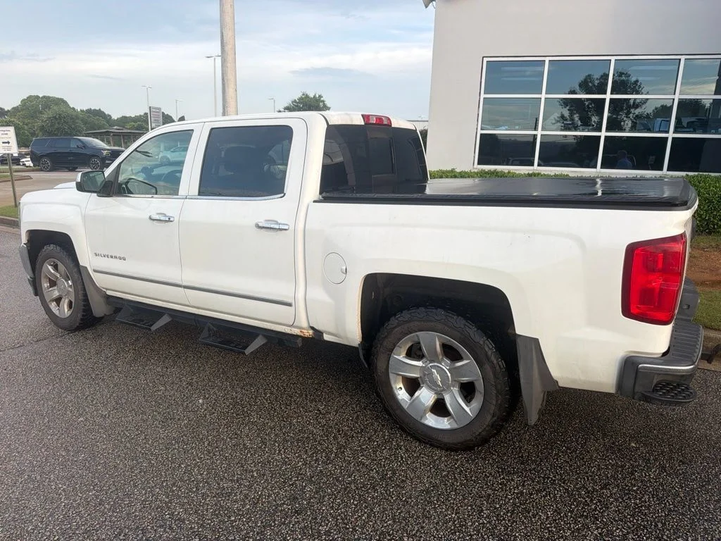 Used 2017 Summit White Chevrolet LTZ image 9
