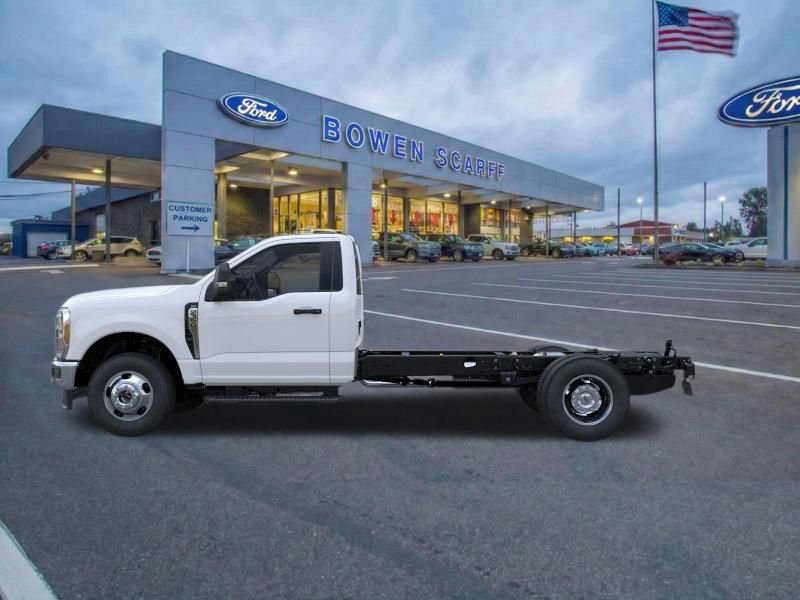 New 2026 White Ford XLT image 3