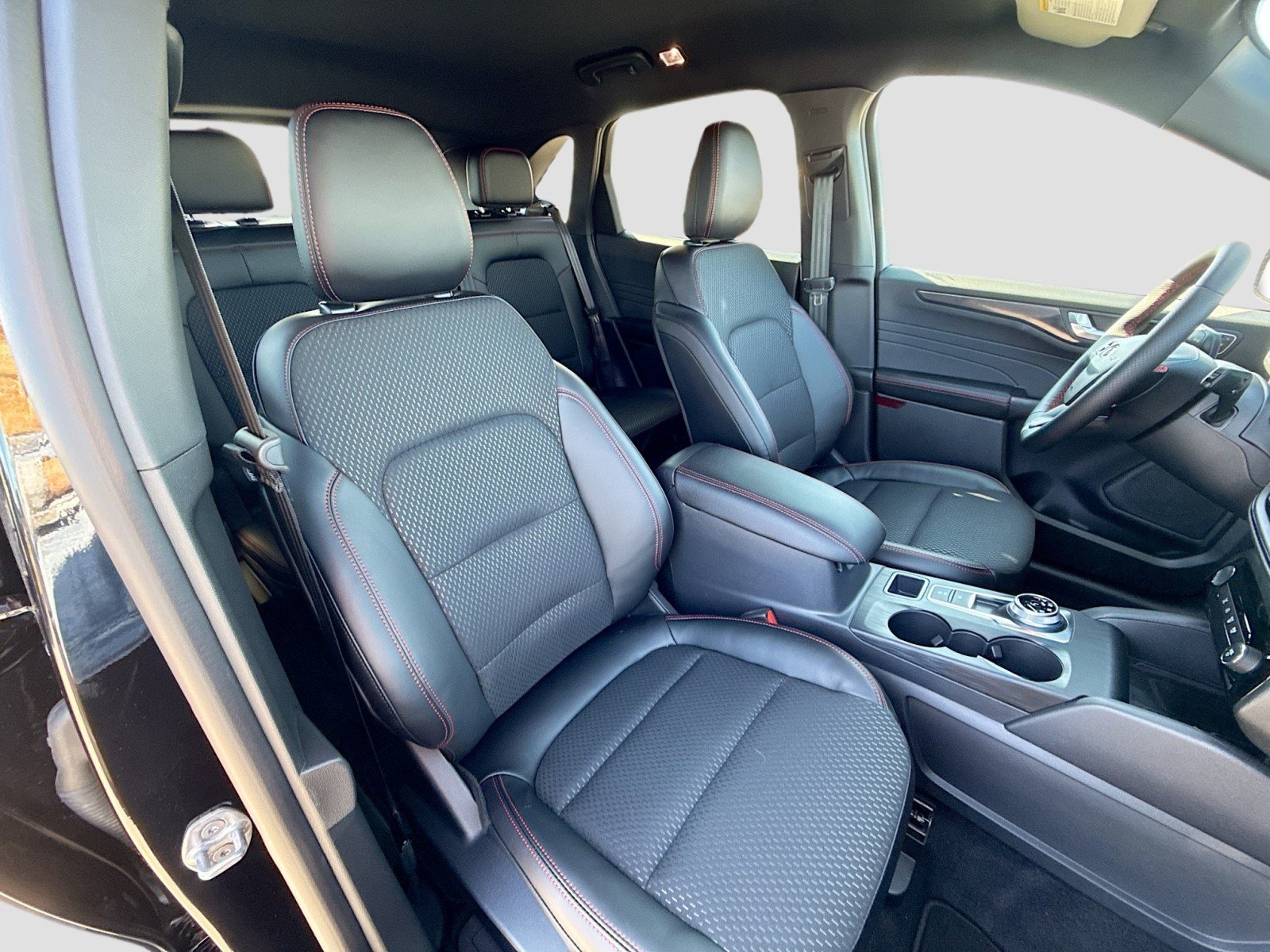 2025 Ford Escape ST-Line Elite - Photo 28