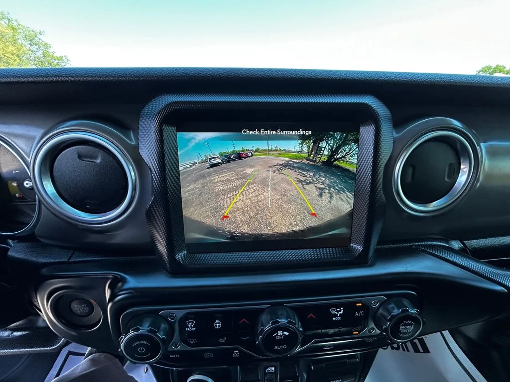 Used 2023 Gray Jeep Rubicon 4xe image 13