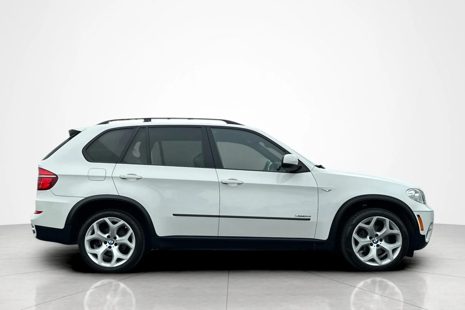 Used 2013 Alpine White BMW xDrive35i Sport Activity image 6