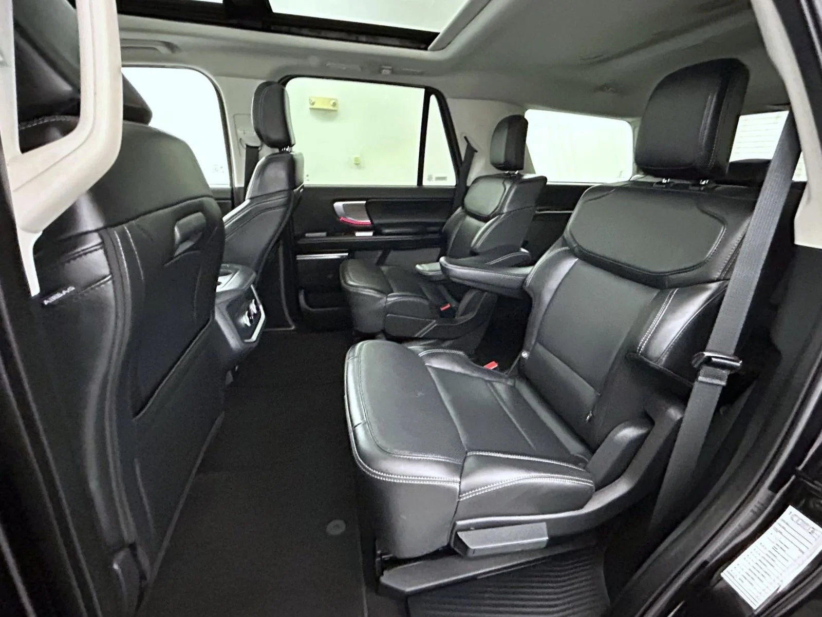 Used 2025 Black Ford Platinum image 22