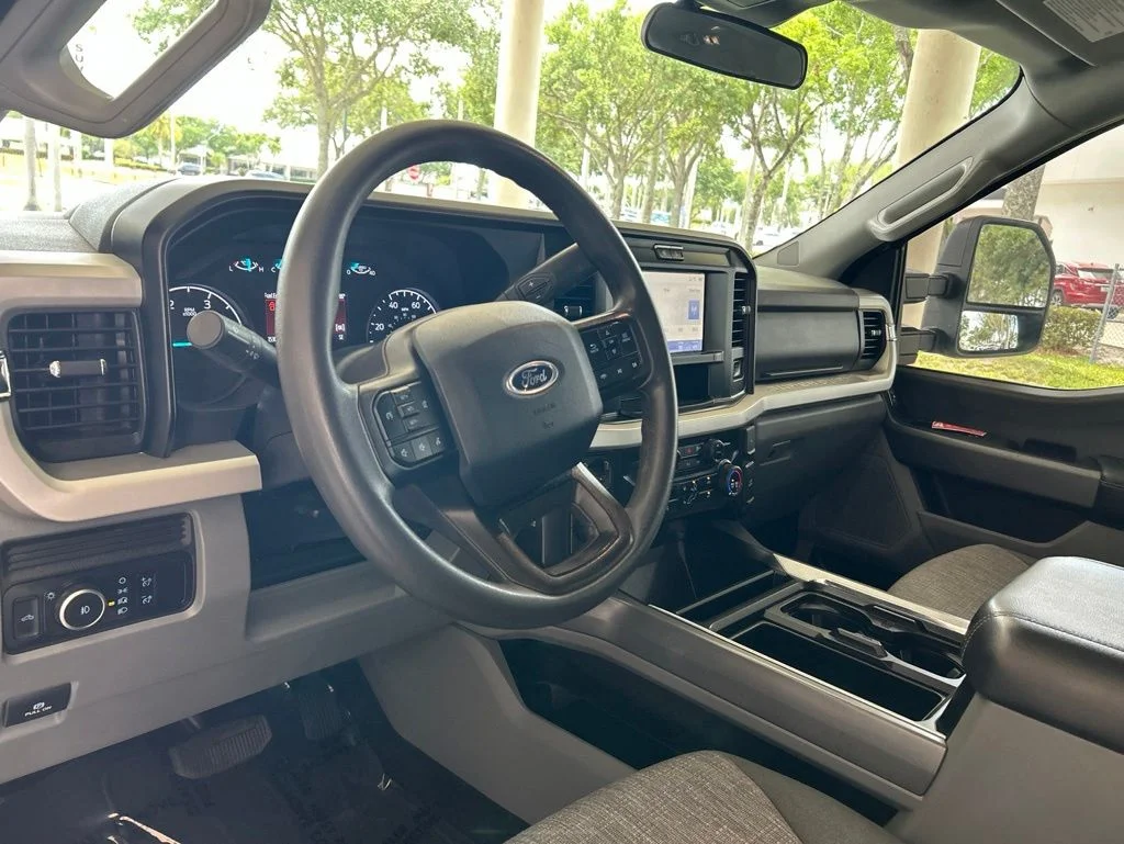 Used 2025 White Ford XLT image 7