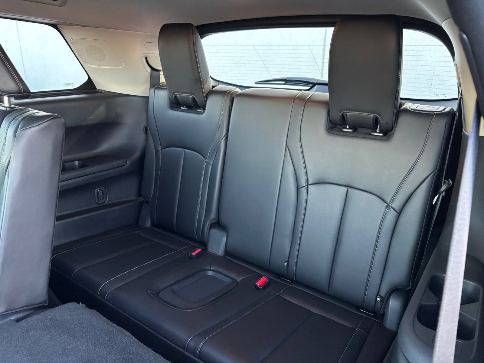 Used 2025 Black INFINITI LUXE image 22