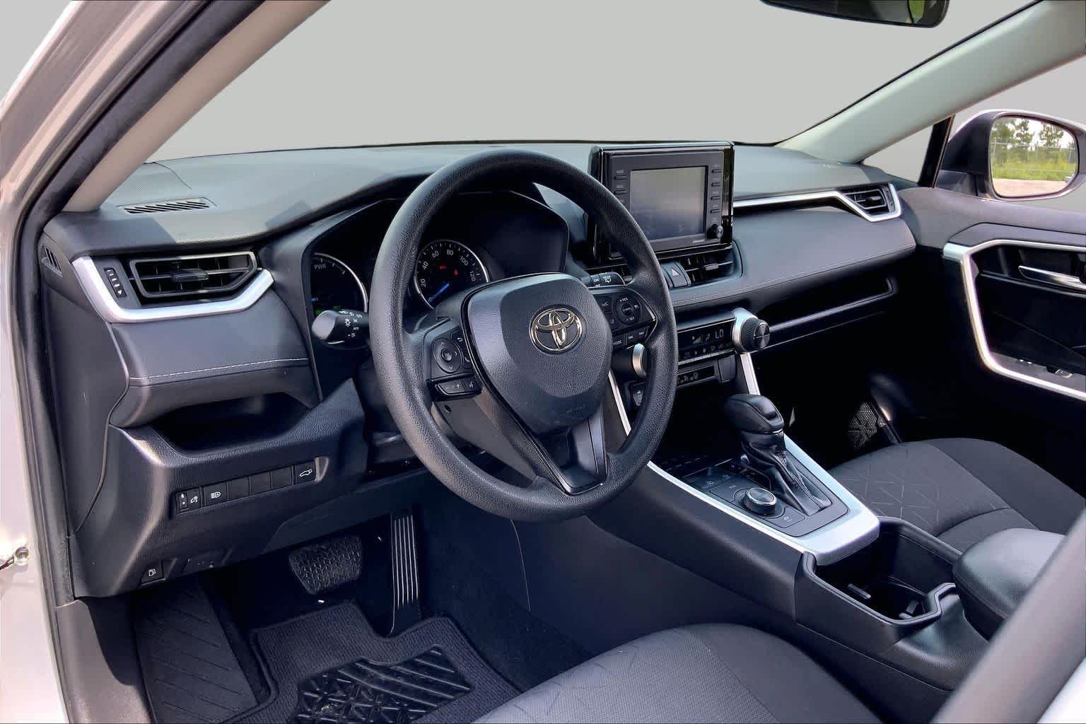 Used 2022 Silver Sky Metallic Toyota Hybrid XLE image 17