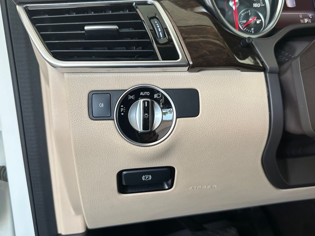 Used 2018 White Mercedes-Benz GLE 350 image 17